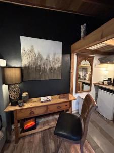 Η κουζίνα ή μικρή κουζίνα στο River View, Red River Carriage House