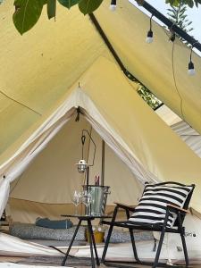 Ein Patio oder anderer Außenbereich in der Unterkunft Papa Garden Khaokho