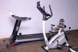 Fitness centrum a/nebo fitness zařízení v ubytování Clouds 52 Lodge