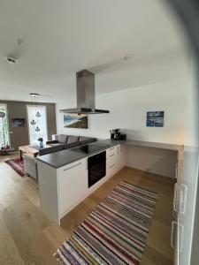 Η κουζίνα ή μικρή κουζίνα στο Seaside view appartement +4 φωτογραφίες