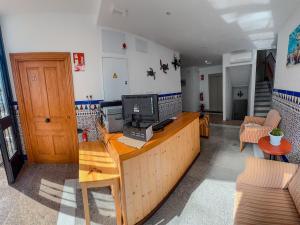 Posezení v ubytování La Tortuga Lodging Rooms