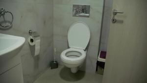 Un baño de Sova apartman 2