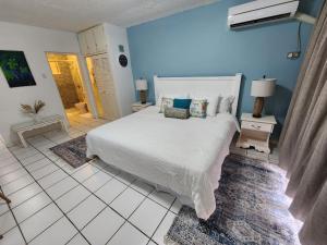 Fotografie z fotogalerie ubytování Chrisanns Beach Resort, Apt 21 v destinaci St Mary