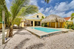 Πισίνα στο ή κοντά στο Villa Brosse with private pool