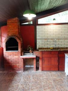 Kuchyň nebo kuchyňský kout v ubytování Casinha mística nas montanhas em São Pedro da Serra