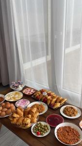 Gallery image of bh villa in Al Ashkharah