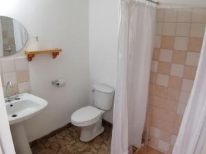 Koupelna v ubytování Elquihostel