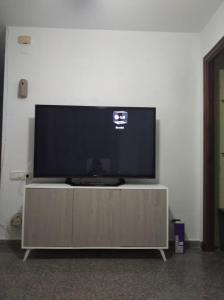 TV a/nebo společenská místnost v ubytování Alquiler