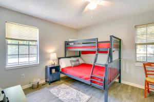 Voodi või voodid majutusasutuse Quaint Oxford Home about 2 Mi to Ole Miss and The Grove! toas