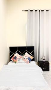 Giường trong phòng chung tại Lunar Beach Hostel