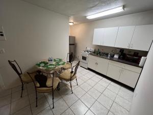 Η κουζίνα ή μικρή κουζίνα στο apartament rosarito downtown B +6 φωτογραφίες