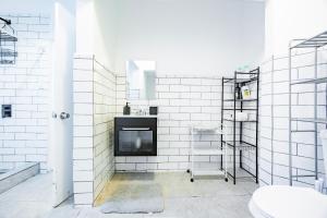 Η κουζίνα ή μικρή κουζίνα στο Oceanview Escape Private Pool Villa