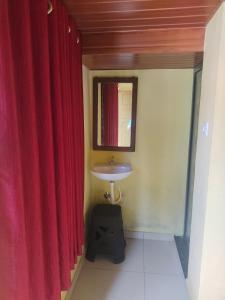 Koupelna v ubytování Quality Inn Varkala