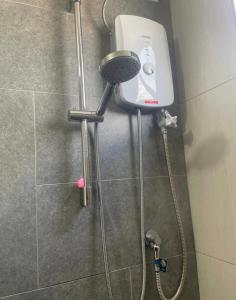Ένα μπάνιο στο Dian New Apartment Shah Alam with Wifi Netflix