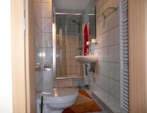 Koupelna v ubytování Ferienhaus nahe der Müritz