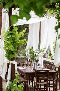 Aed väljaspool majutusasutust Pieve Aldina Relais & Châteaux