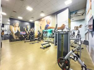 Fitness centrum a/nebo fitness zařízení v ubytování Luxury Apt in Business Bay Water canal view