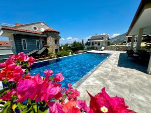 Πισίνα στο ή κοντά στο Villa Serenity By Luxury Group