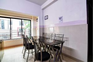 Posezení v ubytování Super Hotel O New KOLKATA HOTEL