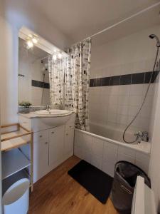 Un baño de Bienvenue chez livia