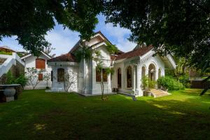 Κήπος έξω από το Elliot House