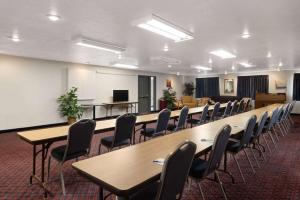 Konferenční prostory v ubytování Days Inn by Wyndham Ritzville + 37 fotografií
