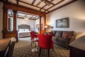 Posezení v ubytování Idlewyld Inn & Spa + 37 fotografií