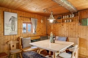 Prostor za sedenje u objektu Griawanghütt'n Zillertal +19 fotografija