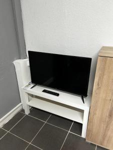 TV a/nebo společenská místnost v ubytování studio2
