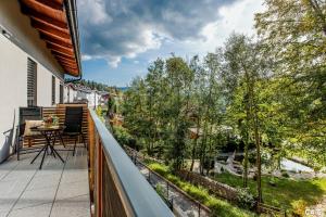 Balkón nebo terasa v ubytování KORZO LIPNO C