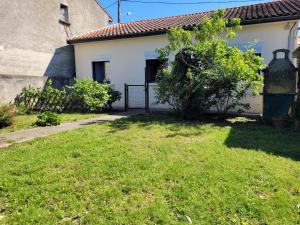 Κήπος έξω από το Maison Cenon indépendante avec jardin et parking