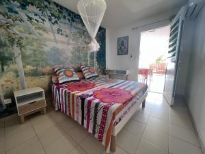 Ένα ή περισσότερα κρεβάτια σε δωμάτιο στο Appartement F3 à proximité des plages