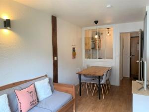 Zdjęcie z galerii obiektu Appartement skis aux pieds 2 pièces cabine avec balcon - Val Claret, Tignes - FR-1-502-398 w mieście Tignes +6 zdjęć