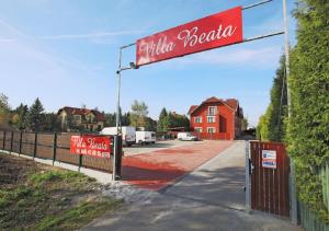 Nabolaget omkring pensionatet eller i nærheden