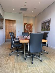 Kawasan bisnes dan/atau bilik persidangan di Absolute Hotel Limerick