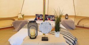 North Coast Glamping - The Open 2025的休息区