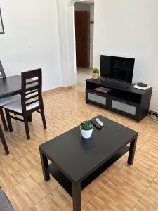 Μια τηλεόραση ή/και κέντρο ψυχαγωγίας στο Brother´s House
