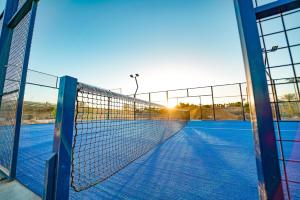 Instalaciones para jugar a tenis o squash en Sentido Reef Oasis Aqua Park Resort o alrededores