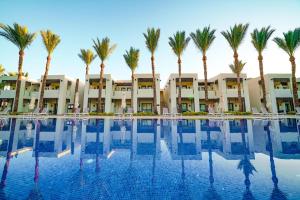 Piscina en o cerca de Sentido Reef Oasis Aqua Park Resort