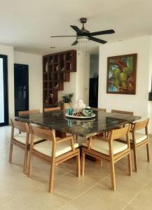 Φωτογραφία από το άλμπουμ του 4BR Beach House Uaymitun Yucatan σε Progreso