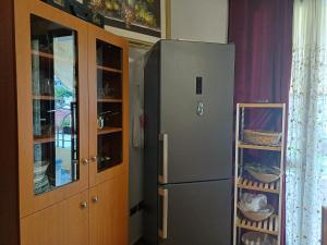 Dapur atau dapur kecil di Apartment Ademaj