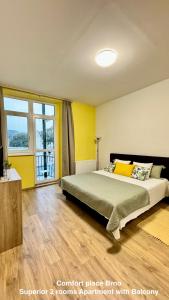 Ένα ή περισσότερα κρεβάτια σε δωμάτιο στο Comfort Place Brno, Hybesova +27 φωτογραφίες