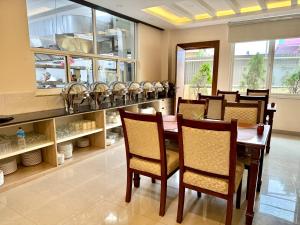 Kuchyň nebo kuchyňský kout v ubytování Hotel Bayberry Kathmandu - Near Tribhuvan International Airport