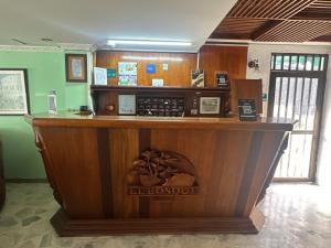 Lounge nebo bar v ubytování Hotel El Bosque