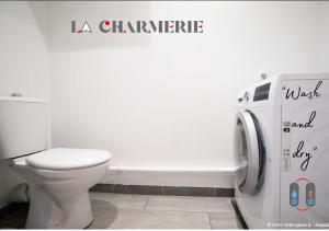 Kúpeľňa v ubytovaní ღ LA CHARMERIE Duplex climatisé à 5min du Vieux Port