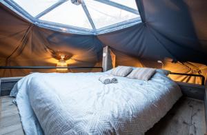 Sëtnowa Glamping客房内的一张或多张床位
