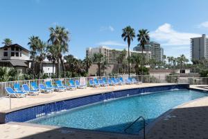 Bazén v ubytování Sunchase IV by South Padre Resort Rentals nebo v jeho okolí