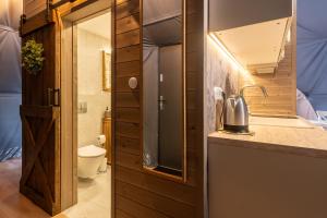 Sëtnowa Glamping的一间浴室