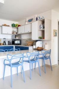 Kuchyň nebo kuchyňský kout v ubytování Luxo e conforto pé na areia em Barra de São Miguel