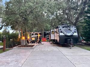 Fotografie z fotogalerie ubytování Camper RV in River Ranch v destinaci River Ranch